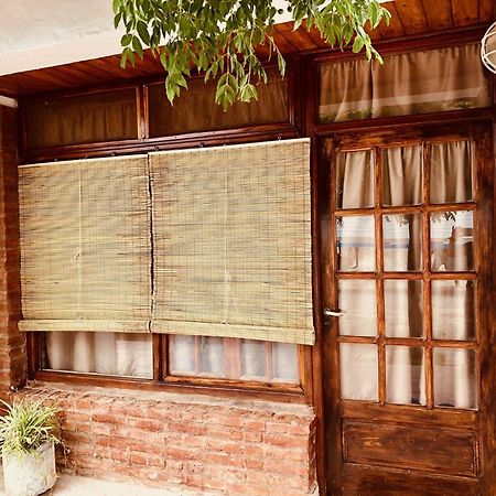 Hosteria Isabel Departamentos Y Habitaciones Con Bano Privado Las Grutas Exterior photo