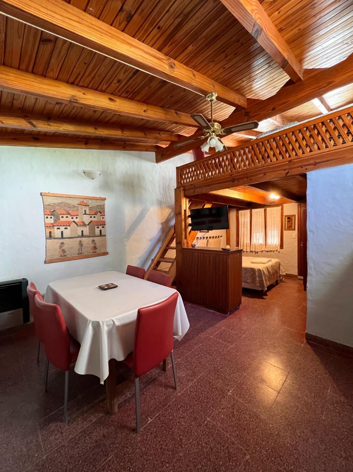 Hosteria Isabel Departamentos Y Habitaciones Con Bano Privado Las Grutas Room photo