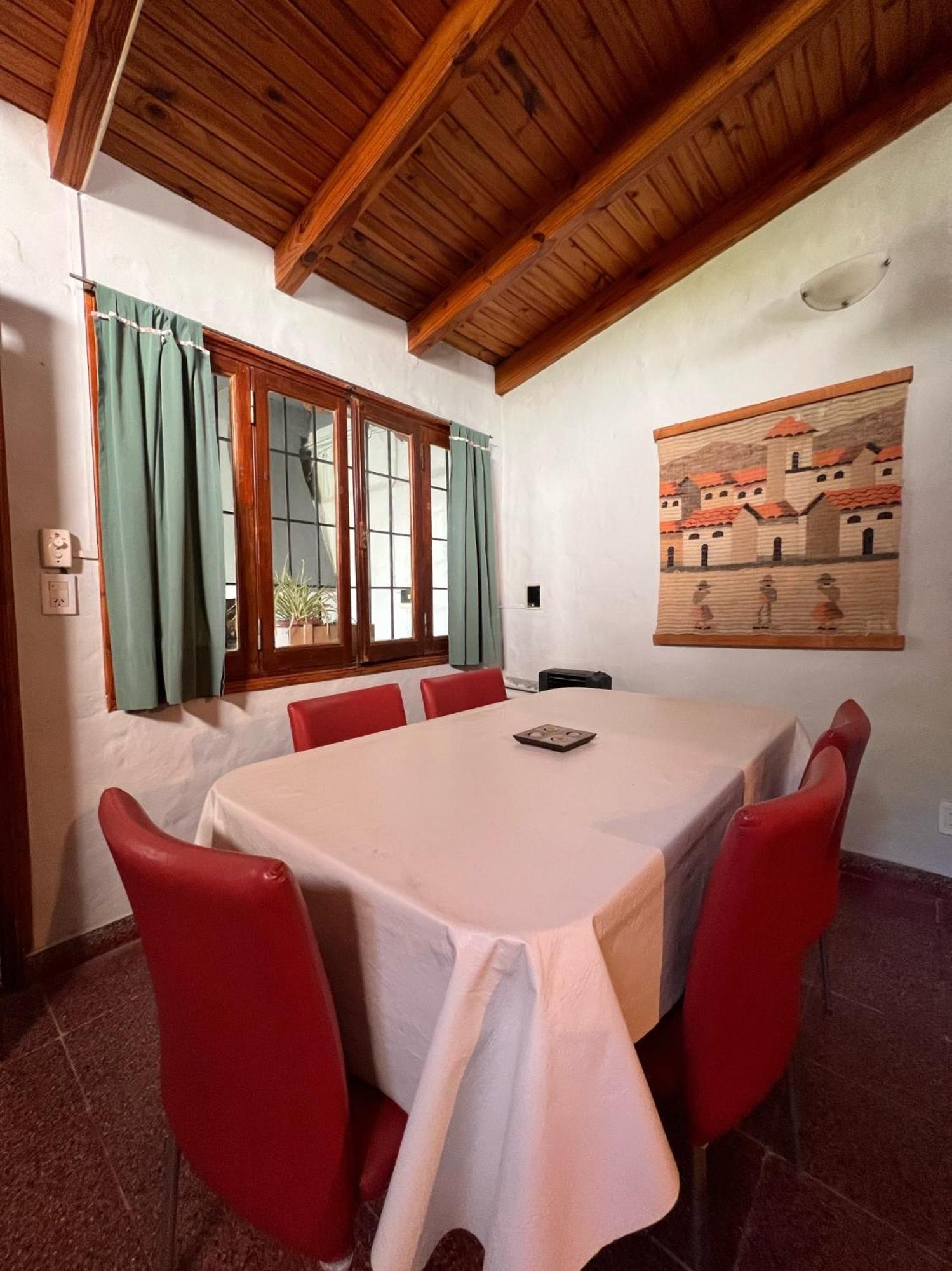 Hosteria Isabel Departamentos Y Habitaciones Con Bano Privado Las Grutas Room photo